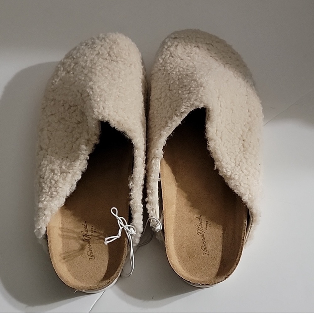 Universal Thread Women's Bev Slip-Ons